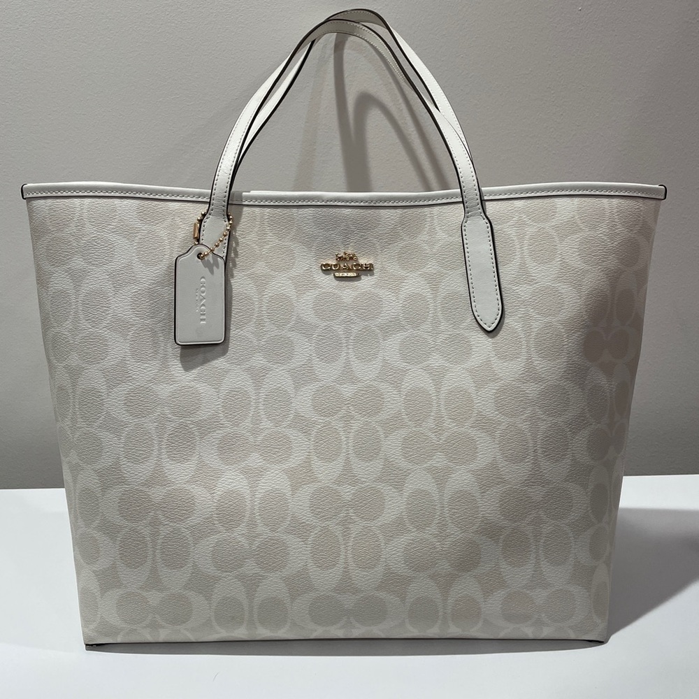 Coach City Tote Bag in Signature Canvas